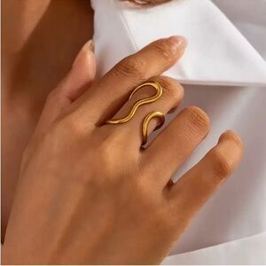 NEW Modernist 18K Gold Plated Wavy Open Ring OS Adjustable